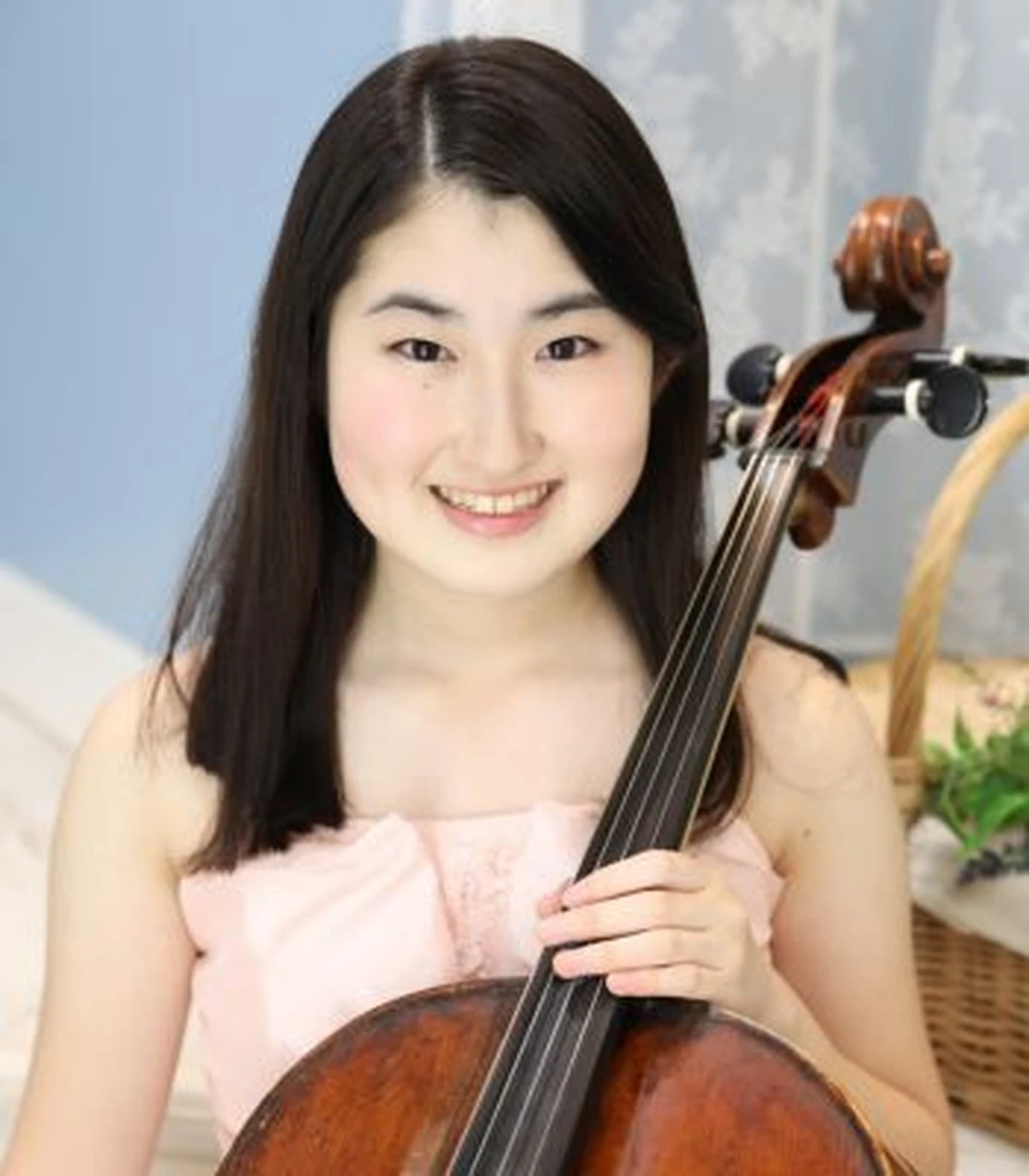 Angie Okano – cello